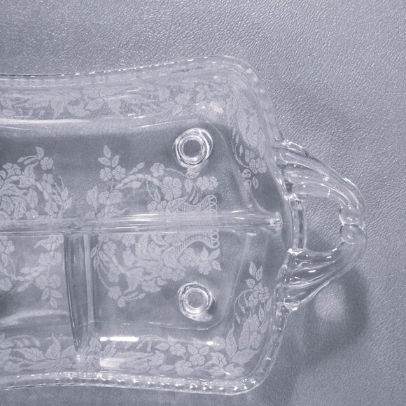 Etched Glass 3-Section Relish Tray With Handles & Feet Floral Design Elegant Din - Picture 4 of 5